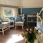 Bed & Breakfast Cosy Garden 3*