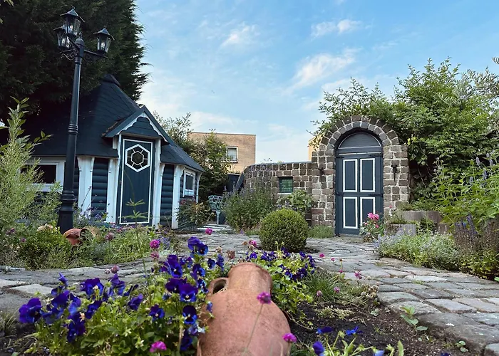 Cosy Garden Bed and breakfast