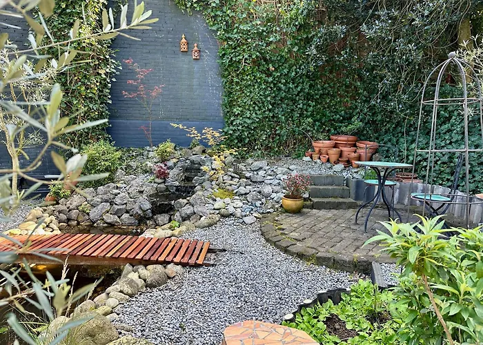 Cosy Garden Bed and breakfast 3*